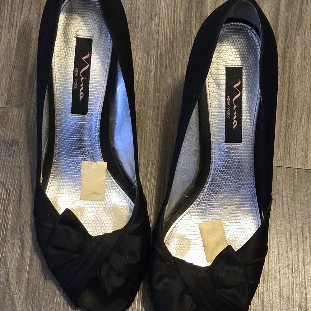 Nina Elegant Black Heels with Bow Detail